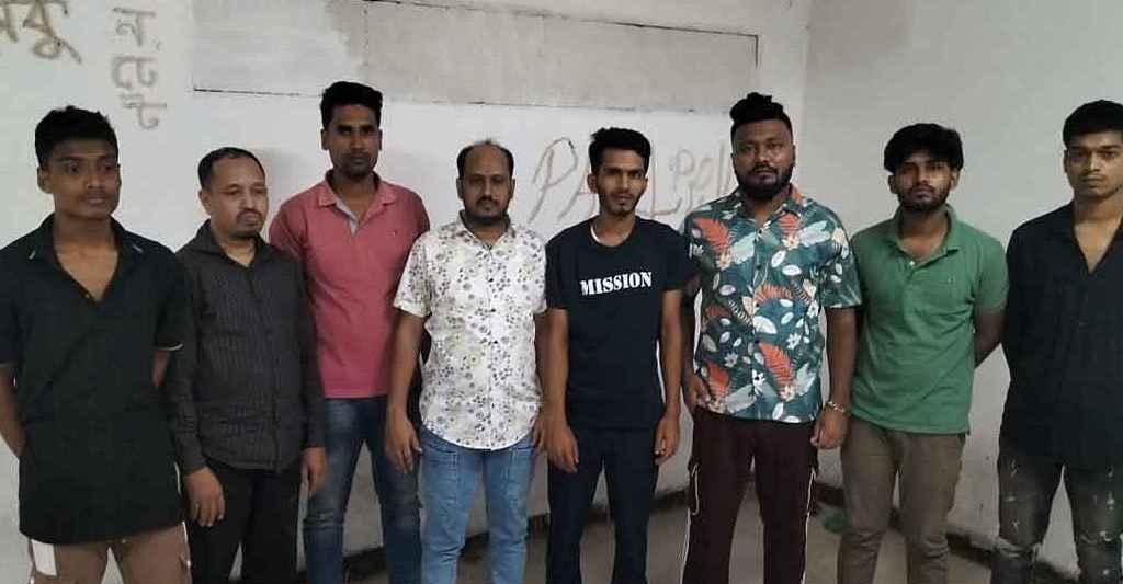 রাজধানীতে আ.লীগের মিছিল ও ককটেল বিস্ফোরণ, গ্রেপ্তার ৫৫২ 