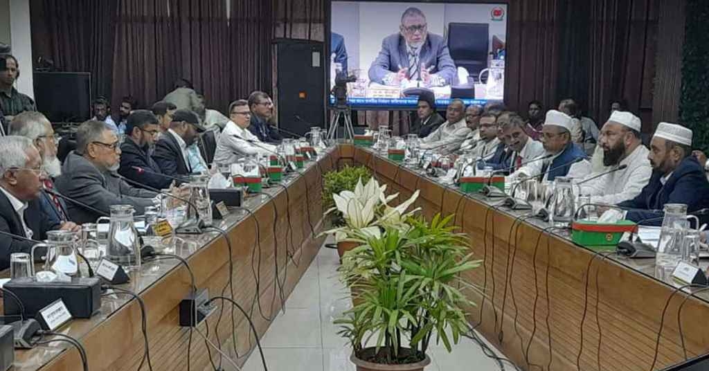 খেলোয়াড়রা সহযোগিতা না করলে প্রশ্নবিদ্ধ হবে পুরো নির্বাচন: সিইসি