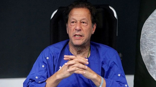 পাকিস্তানের উপনির্বাচনে একাই ৩৩টি আসনে লড়বেন ইমরান খান