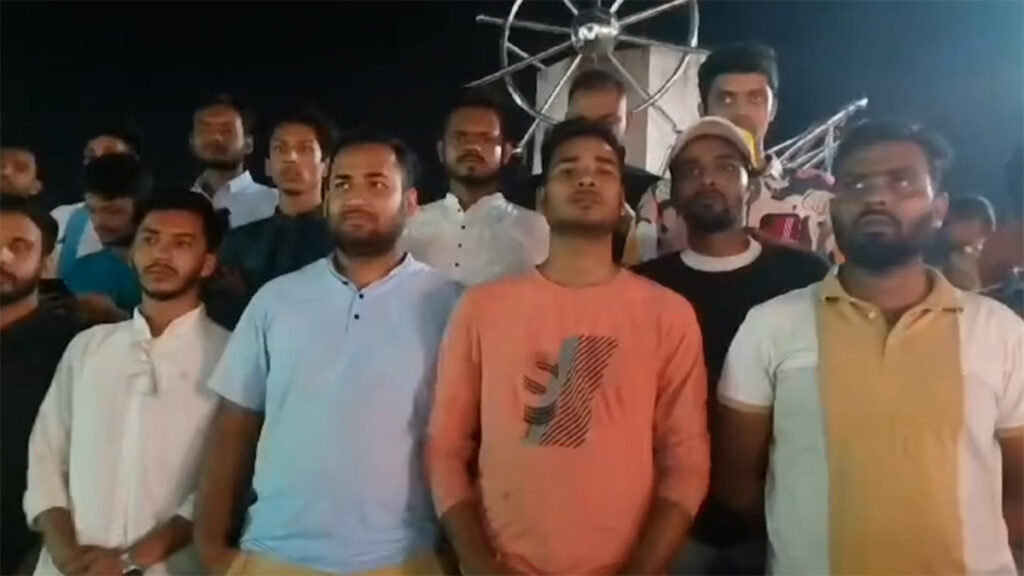 সেখ বশিরকে সরকারের উপদেষ্টা করায় যশোরে বিক্ষোভ