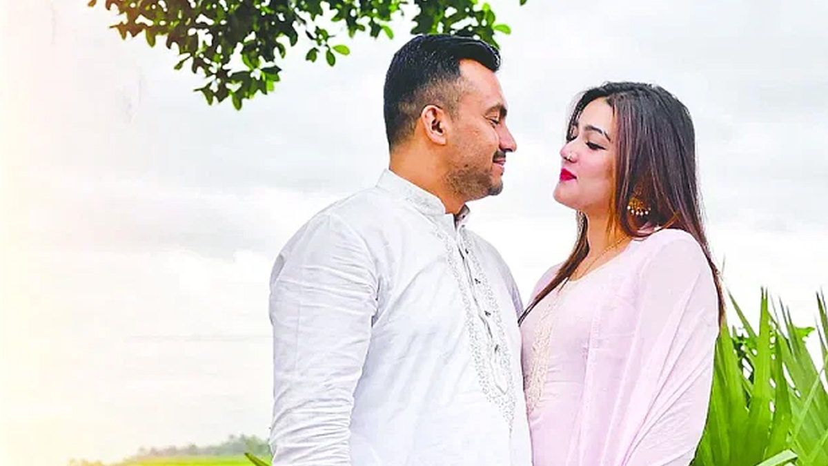 আবারও ঘর ভাঙছে মাহিয়া মাহির!