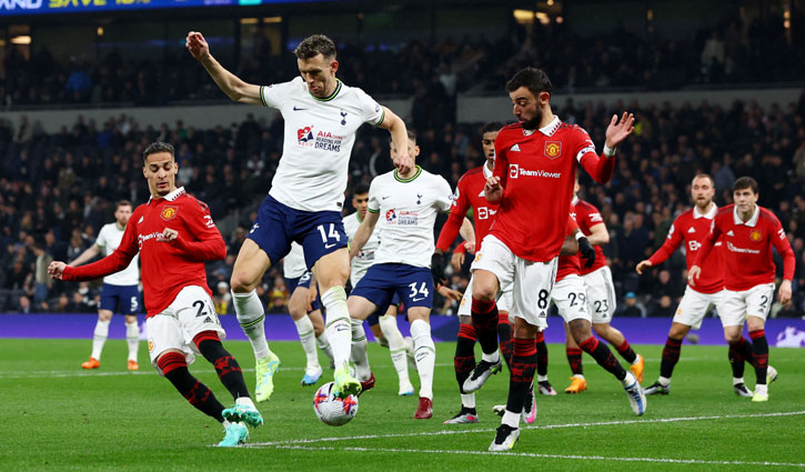 দুই গোলে এগিয়ে গিয়েও জিততে পারেনি ম্যানইউ