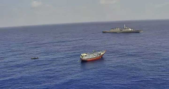 সোমালি জলদস্যুদের কবল থেকে ২৩ জনকে উদ্ধার ভারতীয় নৌবাহিনীর