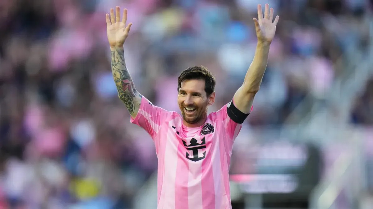 মায়ামির বড় জয়, জোড়া গোলের সঙ্গে নতুন ইতিহাস গড়লেন মেসি