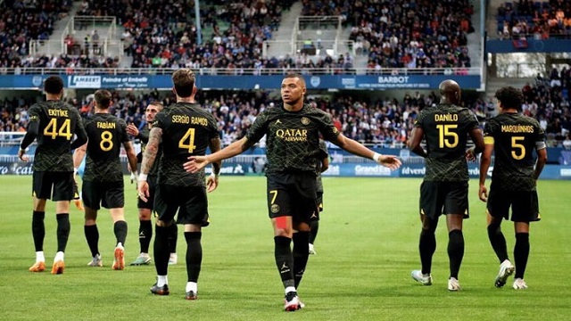 মেসিকে ছাড়াই জয়ে ফিরেছে পিএসজি