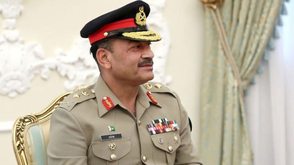 গ্রেফতার-বিচার থেকে পাকিস্তানের সেনাপ্রধানকে আজীবন দায়মুক্তি