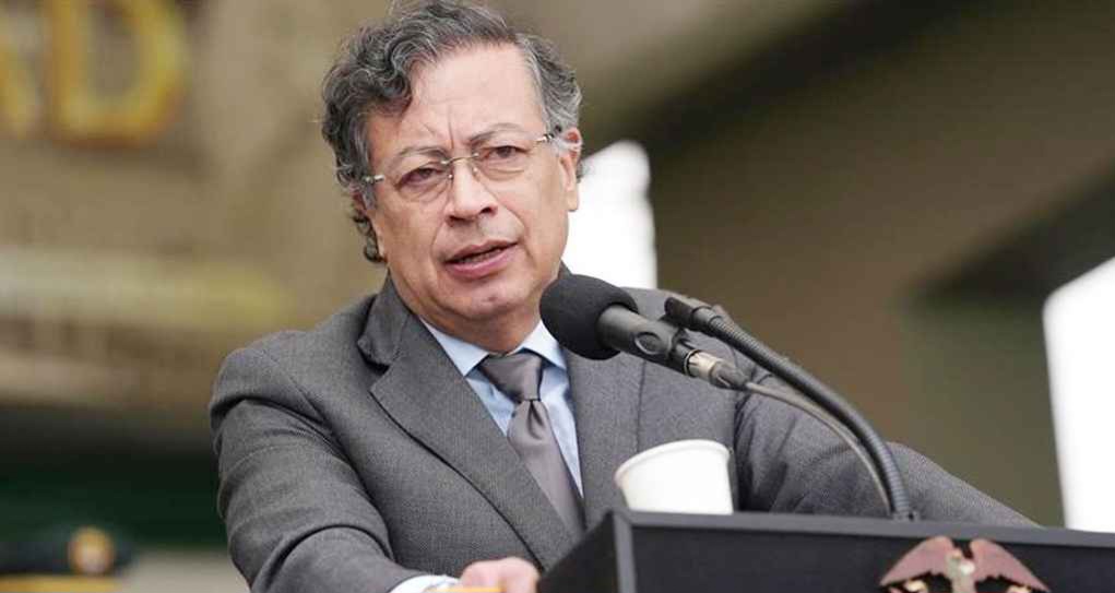 এবার কলম্বিয়ার প্রেসিডেন্ট পেত্রোর ওপর নিষেধাজ্ঞা দিল যুক্তরাষ্ট্র