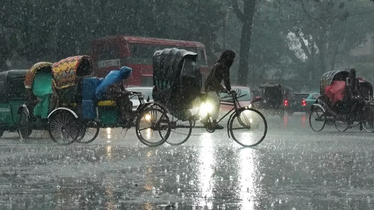 টানা ৫ দিন বজ্রসহ বৃষ্টি নিয়ে যে বার্তা দিল আবহাওয়া অফিস