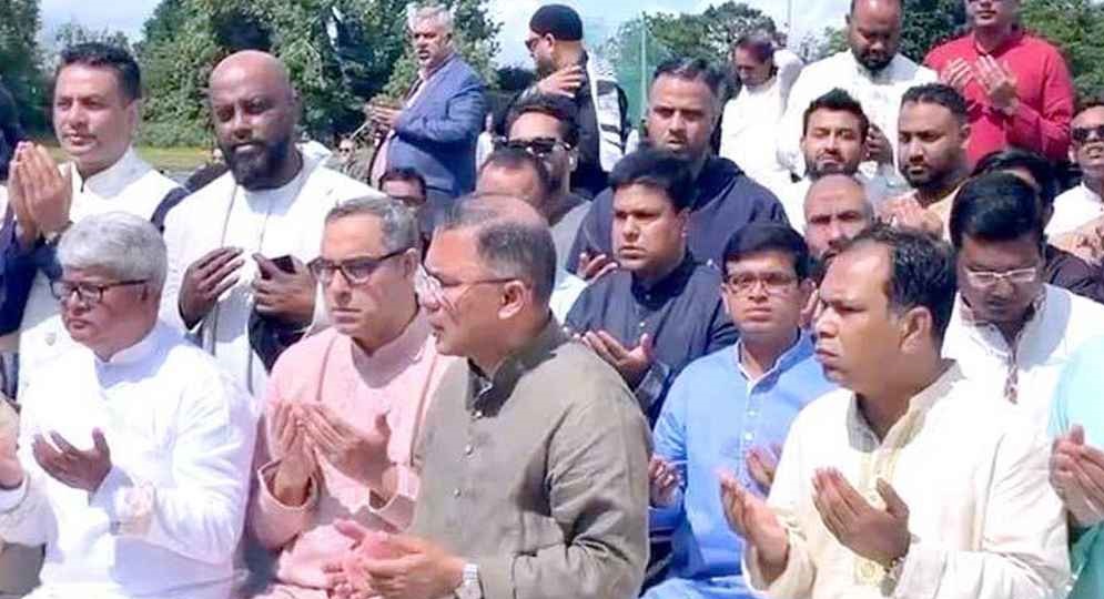 লন্ডনে নেতাকর্মীদের সঙ্গে ঈদের নামাজ আদায় করলেন তারেক রহমান