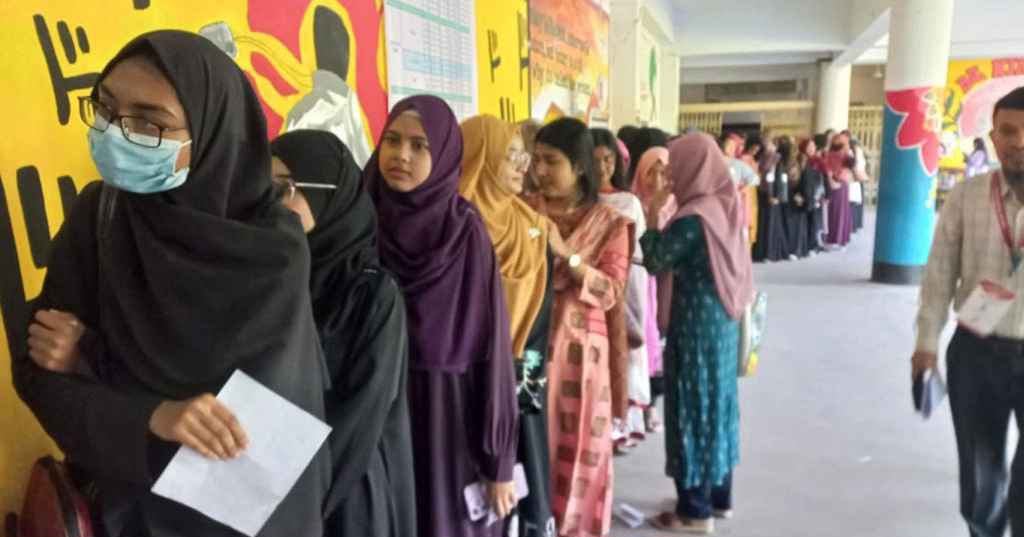 চাকসু নির্বাচনে প্রায় ৭০ শতাংশ ভোট পড়েছে: প্রধান নির্বাচন কমিশনার