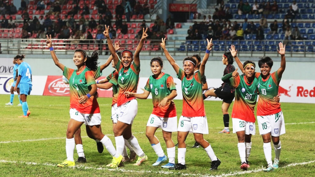 ভারতকে হারিয়ে গ্রুপ চ্যাম্পিয়ন বাংলাদেশ, সাফের সেমিতে তহুরা-সাবিনারা