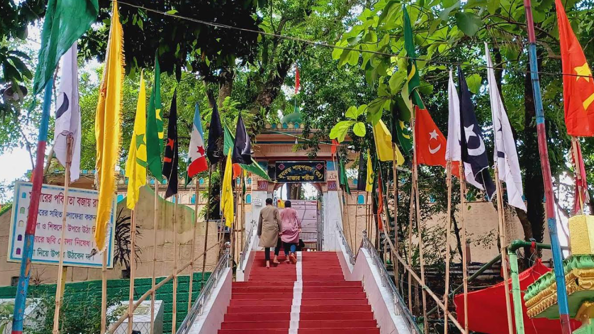 শাহপরানের মাজারে গান-বাজনা নিষিদ্ধ