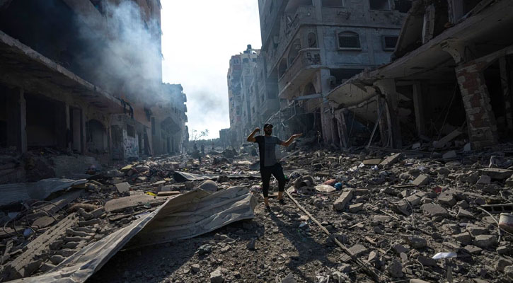 গাজায় ভোরে ইসরায়েলের বোমাবর্ষণ, নিহত ৩০