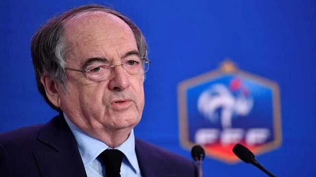 চাকরি হারালেন ফ্রান্স ফুটবল প্রধান