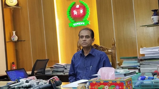 ‘কাউকে লোভ দেখিয়ে পায়ে ধরে নির্বাচনে আনবে না ইসি’