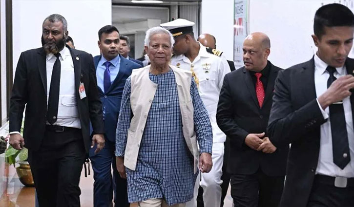 দেশে ফিরেছেন প্রধান উপদেষ্টা