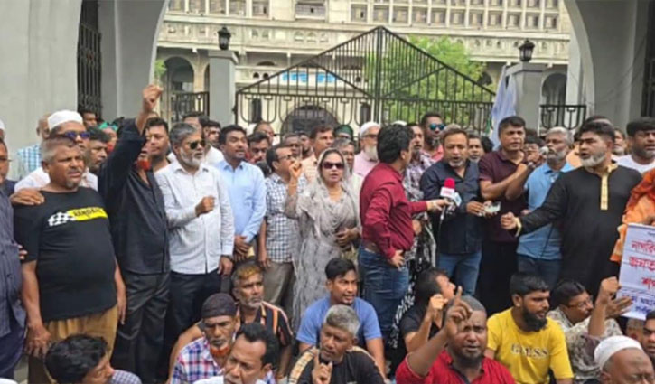 নগর ভবনের সামনে আজও ইশরাক সমর্থকদের বিক্ষোভ