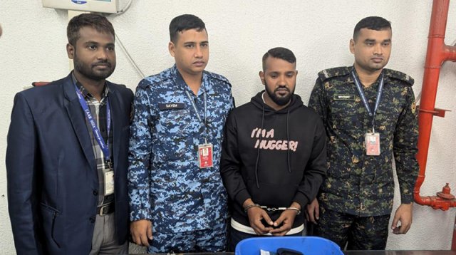 শাহজালালে সাড়ে ৮ হাজার পিস ইয়াবাসহ যাত্রী আটক