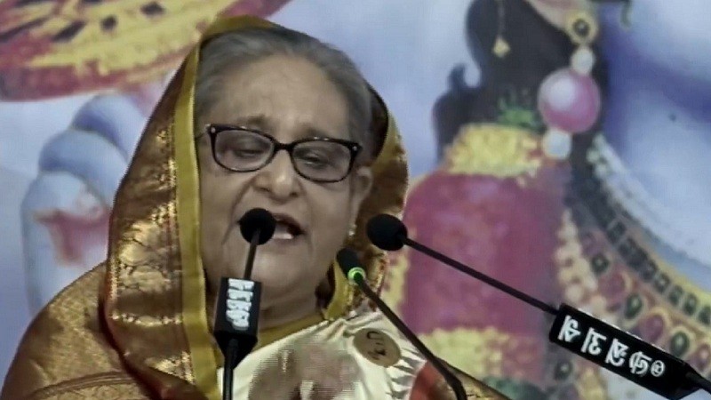 সংখ্যালঘু বলে নিজেদের ছোট করবেন না: প্রধানমন্ত্রী
