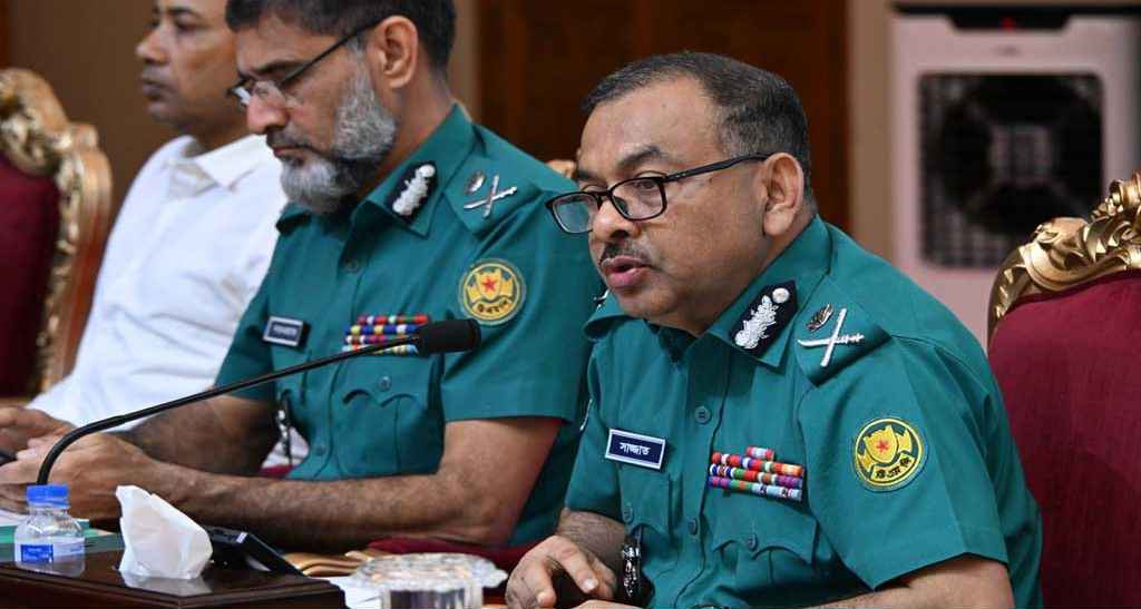 নির্বাচনে পুলিশকে শতভাগ নিরপেক্ষ থাকতে হবে: ডিএমপি কমিশনার