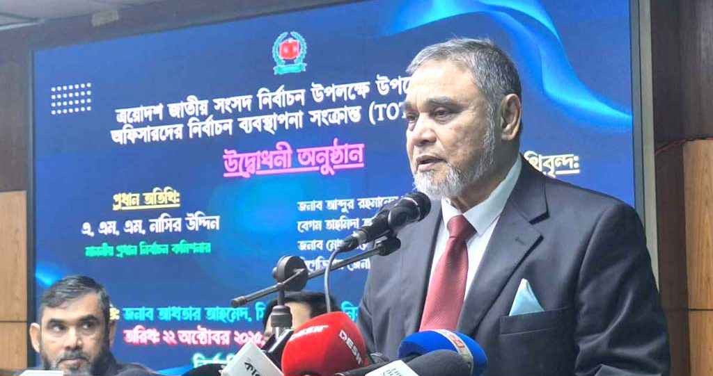 ইউএনওদের আইন মেনে নিরপেক্ষ দায়িত্ব পালনের নির্দেশ সিইসির