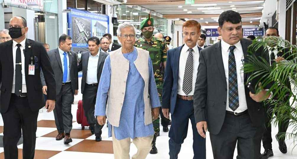 ঢাকার উদ্দেশে রওনা হয়েছেন প্রধান উপদেষ্টা