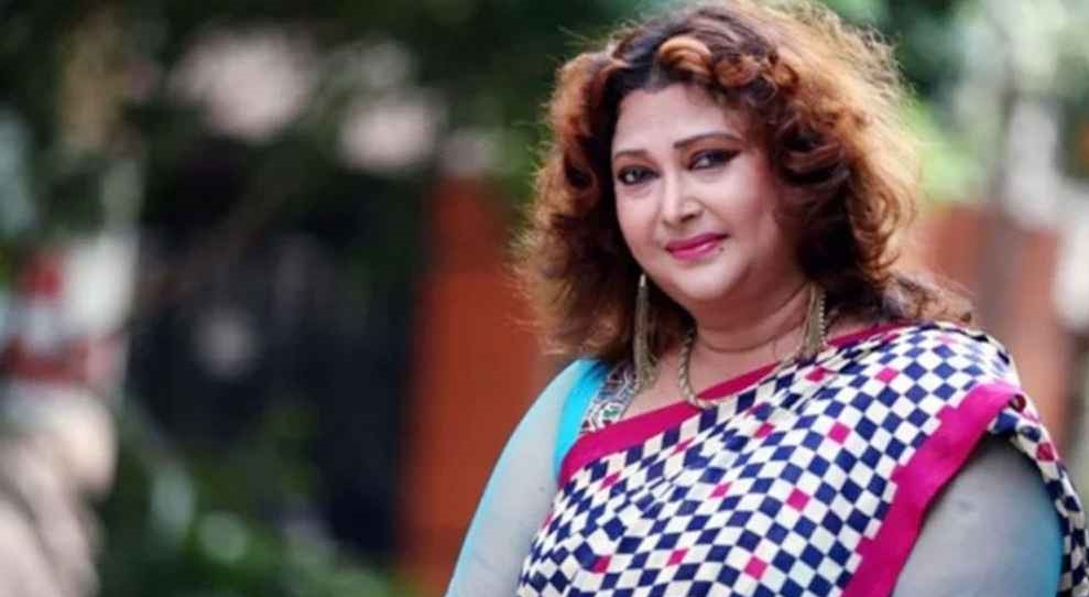 হঠাৎ বিএনপি অফিসে অভিনেত্রী রিনা খান, জানা গেল কারণ