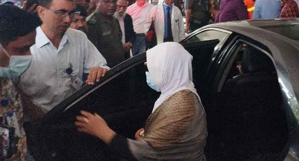 আহতদের দেখতে বার্ন ইনস্টিটিউটে স্বাস্থ্য উপদেষ্টা