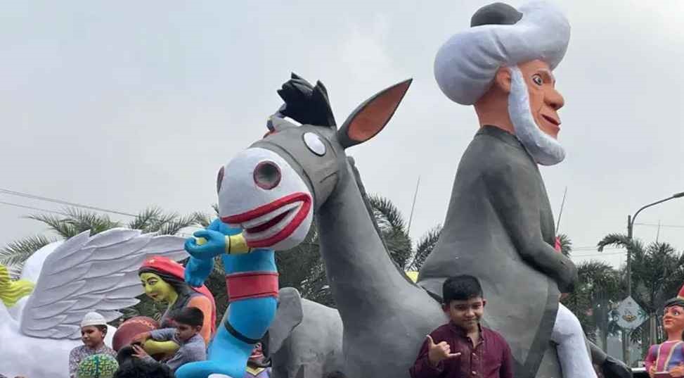 ঈদ মিছিলে নাসিরুদ্দিন হোজ্জার পাপেট নিয়ে কেন এত আলোচনা