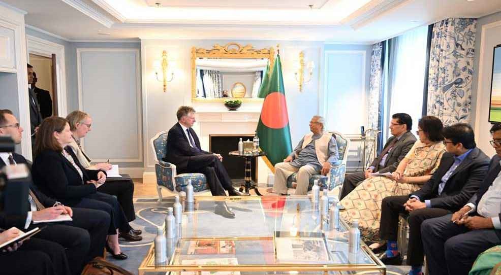 ড. ইউনূসের সঙ্গে যুক্তরাজ্যের জাতীয় নিরাপত্তা উপদেষ্টার সাক্ষাৎ