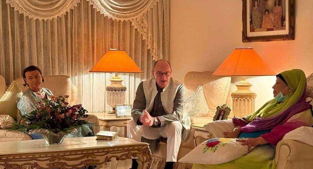 খালেদা জিয়ার সঙ্গে জার্মান রাষ্ট্রদূতের সাক্ষাৎ