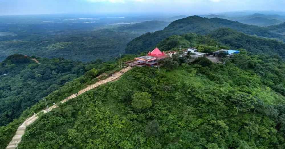 চন্দ্রনাথ পাহাড় ঘিরে উসকানিমূলক কার্যক্রমের চিহ্ন দেখামাত্র ব্যবস্থা নেওয়ার নির্দেশ 