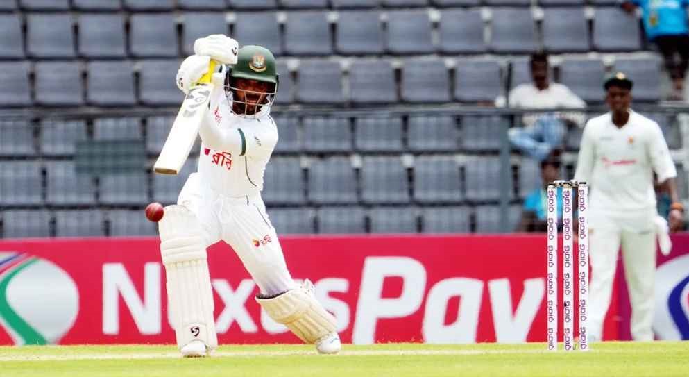 মুমিনুল ও জয়ের নান্দনিক ব্যাটিংয়ে দ্বিতীয় দিনের শেষটা রাঙাল বাংলাদেশ