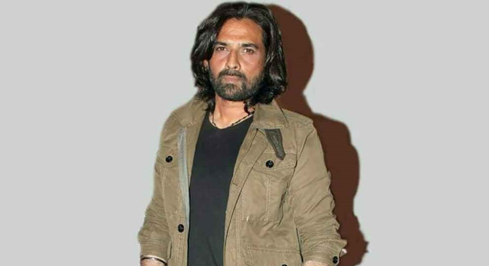 বাবা-মায়ের মৃত্যুর পর থেকেই ঘরবন্দি ছিলেন মুকুল দেব