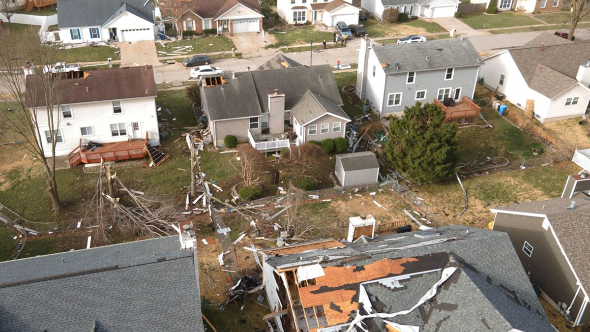 যুক্তরাষ্ট্রে টর্নেডোর তাণ্ডবে নিহত ৩৪