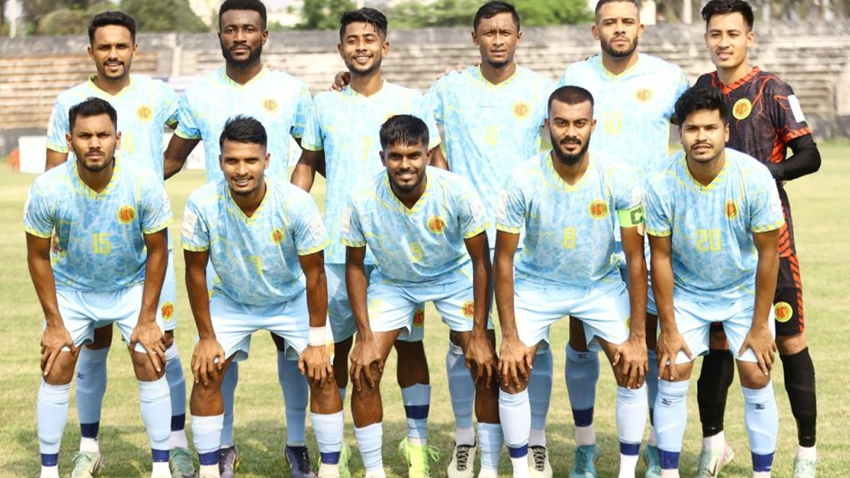 টাইব্রেকারে বসুন্ধরাকে হারিয়ে ফাইনালে আবাহনী