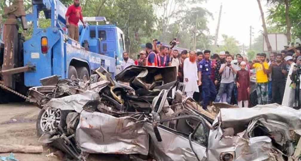 আগস্টে সড়কে ঝরল ৫০২ প্রাণ