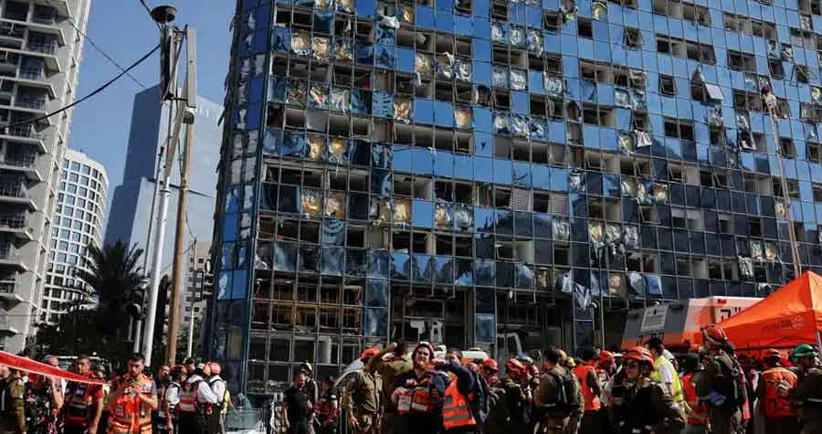 এবার শত্রুপক্ষের গোয়েন্দা সদরদপ্তর ও স্টক এক্সচেঞ্জে আঘাত হানলো ইরান