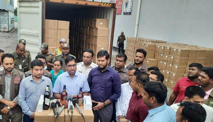 আরও ২ কনটেইনার বিদেশি মদ জব্দ