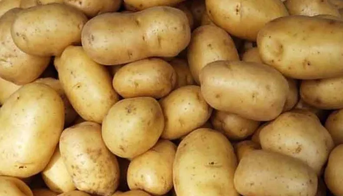 দেশের বাজারে কমলো আলুর দাম