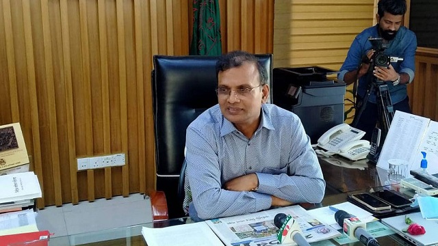 এক মাসের সফরে আমেরিকা যাচ্ছেন ইসি আনিছুর