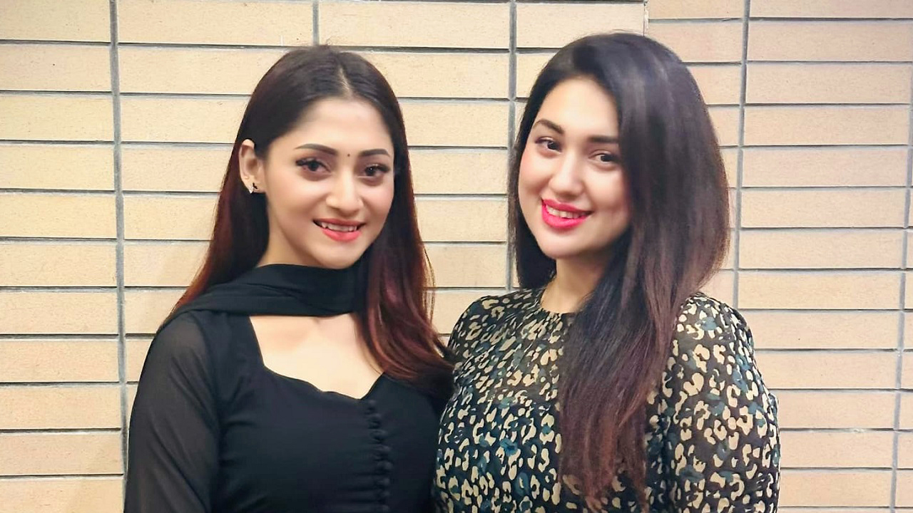 পূজা আমার ছোট বোন: অপু বিশ্বাস