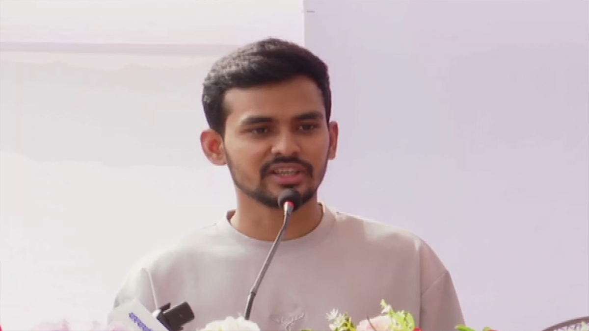 কুয়েটে হামলা দুঃখজনক, জড়িতদের দ্রুতই আইনের আওতায় আনা হবে: উপদেষ্টা আসিফ