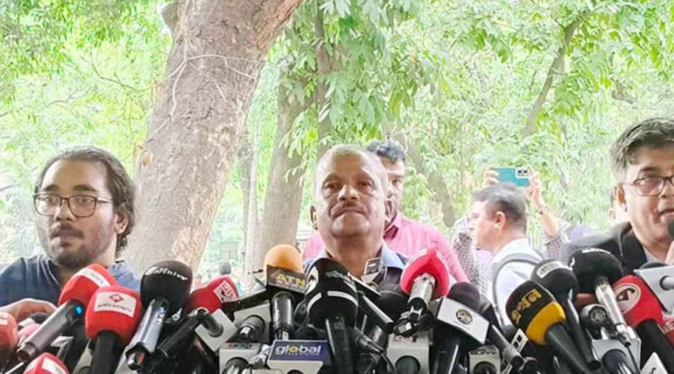 যে যাই বলুক, জুনের পরে নির্বাচন যাবে না: আইন উপদেষ্টা