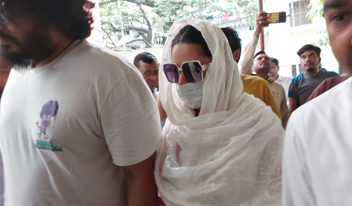 আদালতে অসুস্থ পরীমণি, পেছাল জেরা