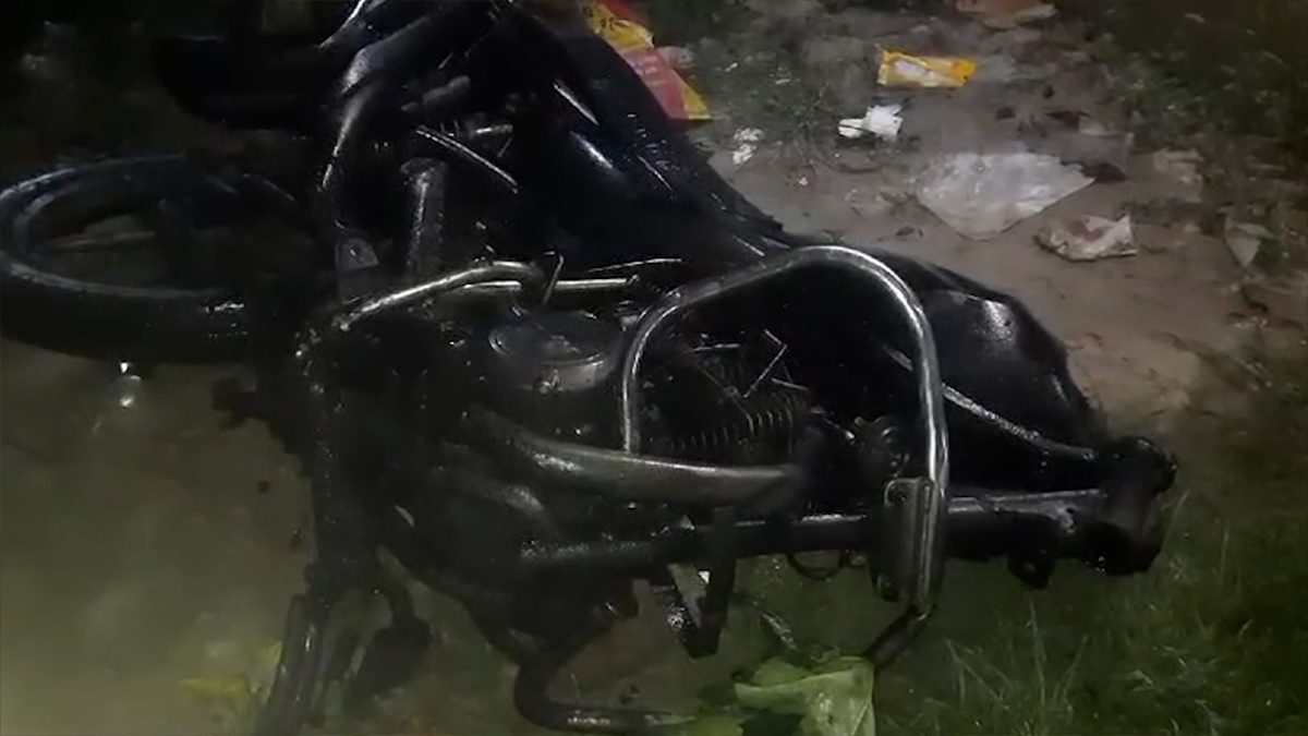 বরিশালে বাস চাপায় ২ মোটরসাইকেল আরোহী নিহত