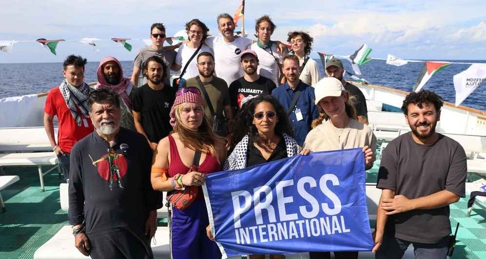 এবার ফ্লোটিলা থেকে যে বার্তা দিলেন শহিদুল আলমের সহযাত্রীরা