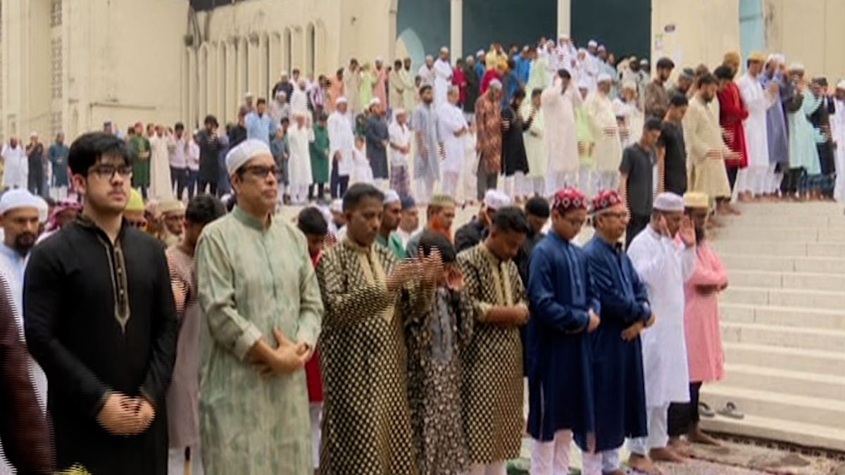 বায়তুল মোকাররমে ঈদের প্রথম ৩ জামাত অনুষ্ঠিত