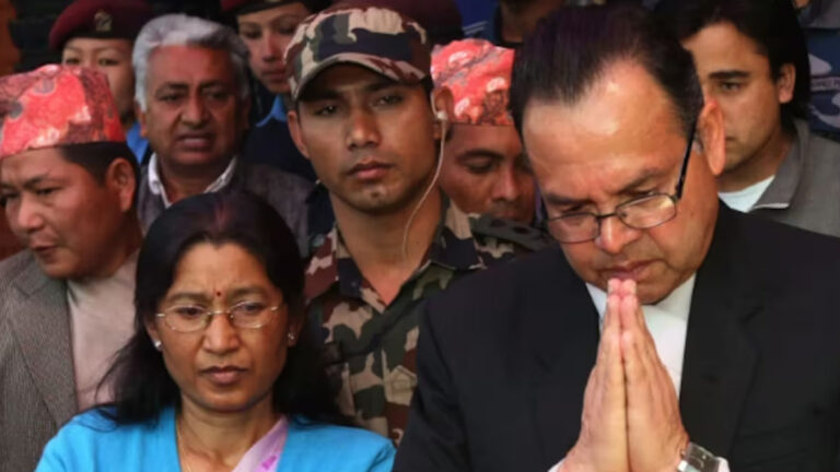 বিক্ষোভকারীদের দেয়া আগুনে প্রাণ হারালেন নেপালের সাবেক প্রধানমন্ত্রীর স্ত্রী