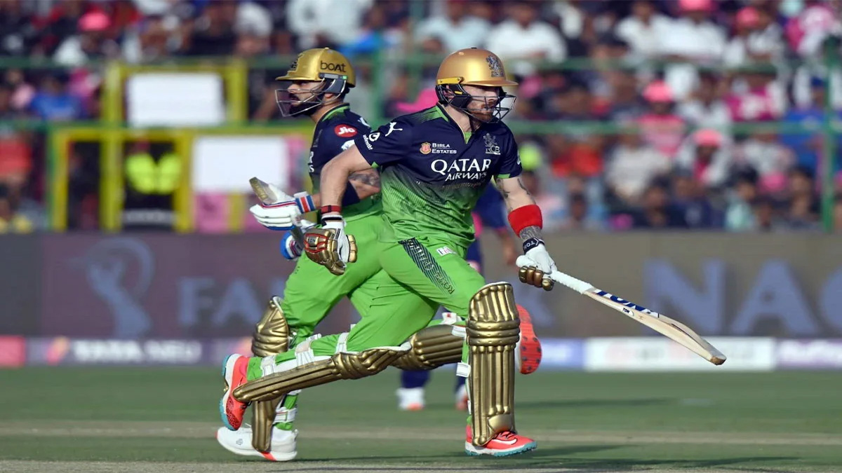 সল্ট-কোহলির ব্যাটে তিনে উঠলো বেঙ্গালুরু